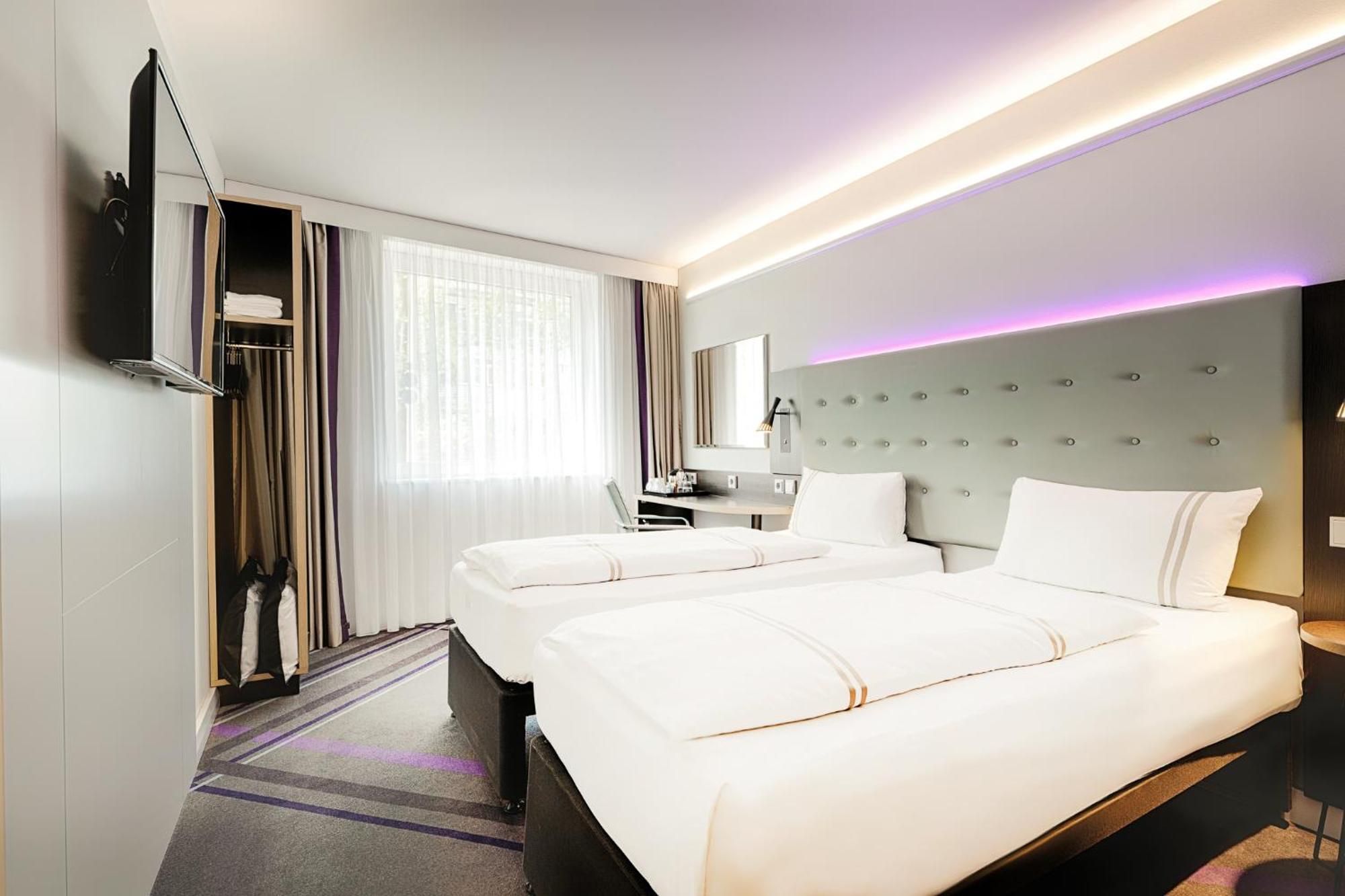 Premier Inn Berlin City Centre Екстериор снимка