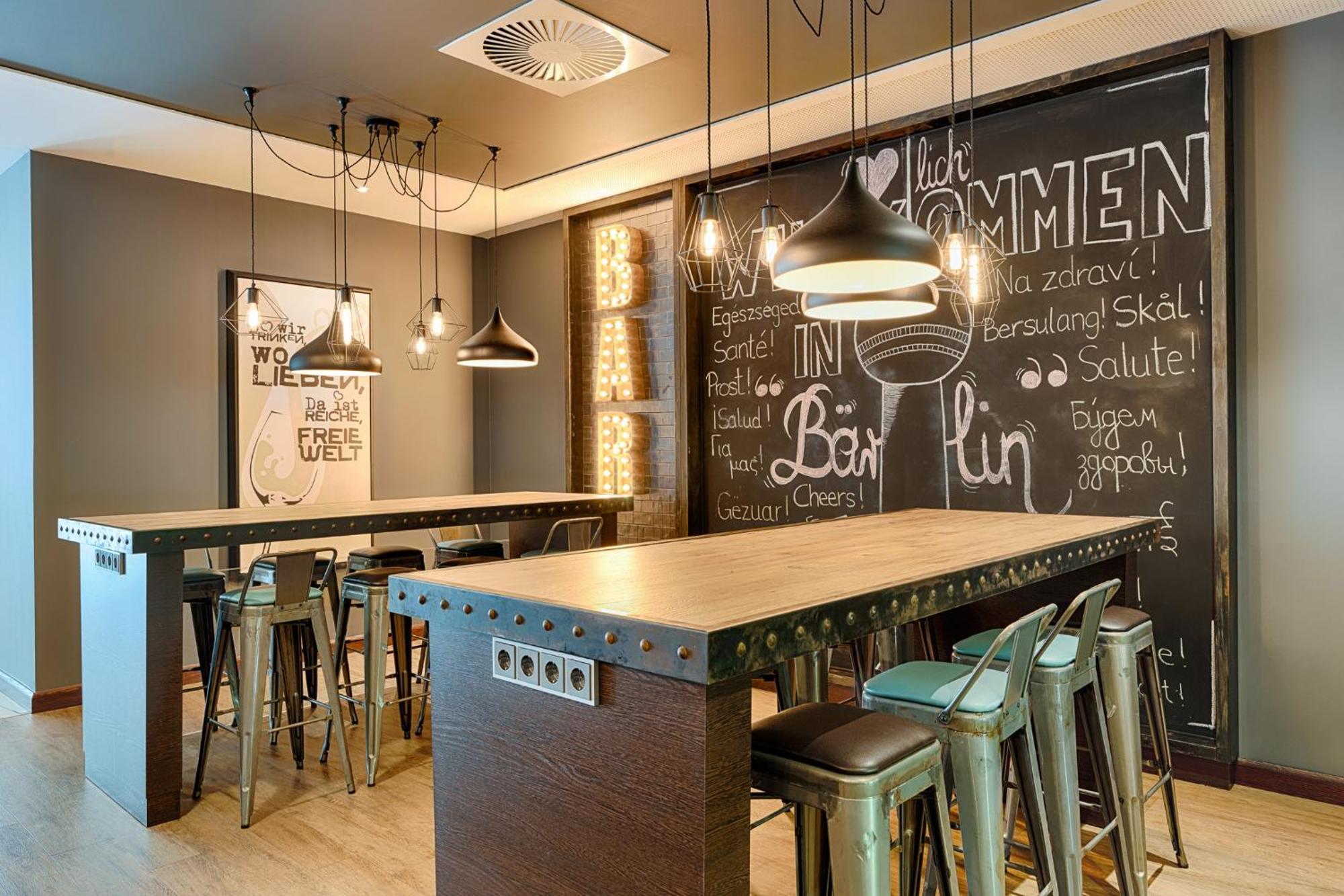Premier Inn Berlin City Centre Екстериор снимка